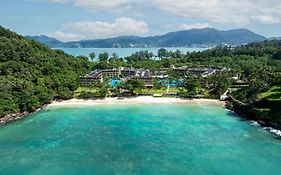 ภูเก็ต แมริออท รีสอร์ต แอนด์ สปา เมอร์ลิน บีช